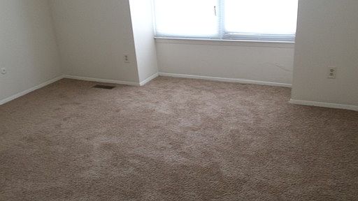 3rd image of 4564 Greenwood Dr