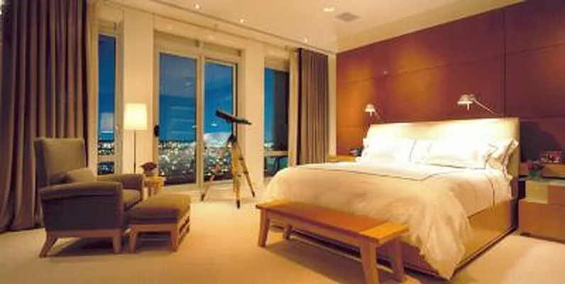 Sold by Corcoran | media 32