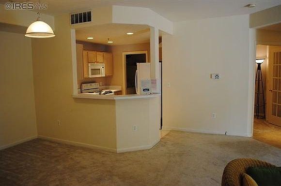 Living room/ Kitchen