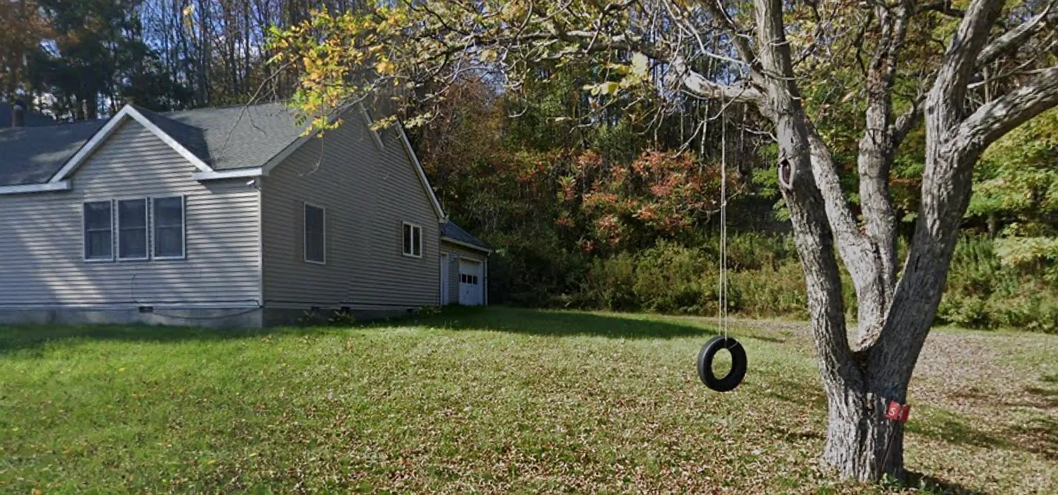 2 bed, 1100 sqft, $1,100 — Photo 3