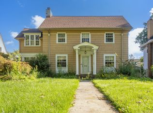 3207 Chadbourne Rd, Shaker Heights, OH 44120