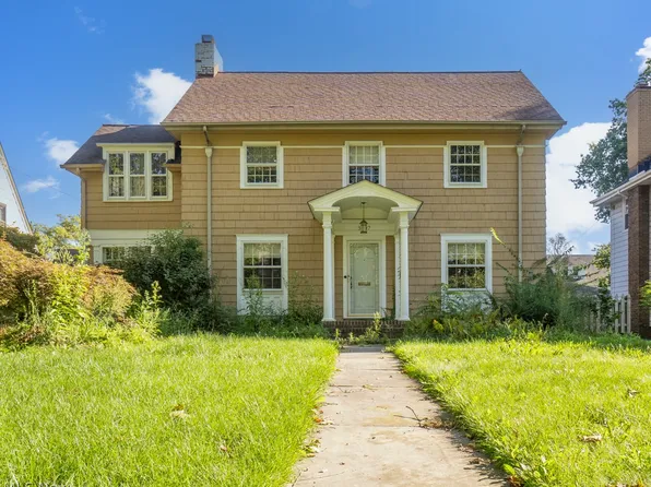 3207 Chadbourne Rd, Shaker Heights, OH 44120