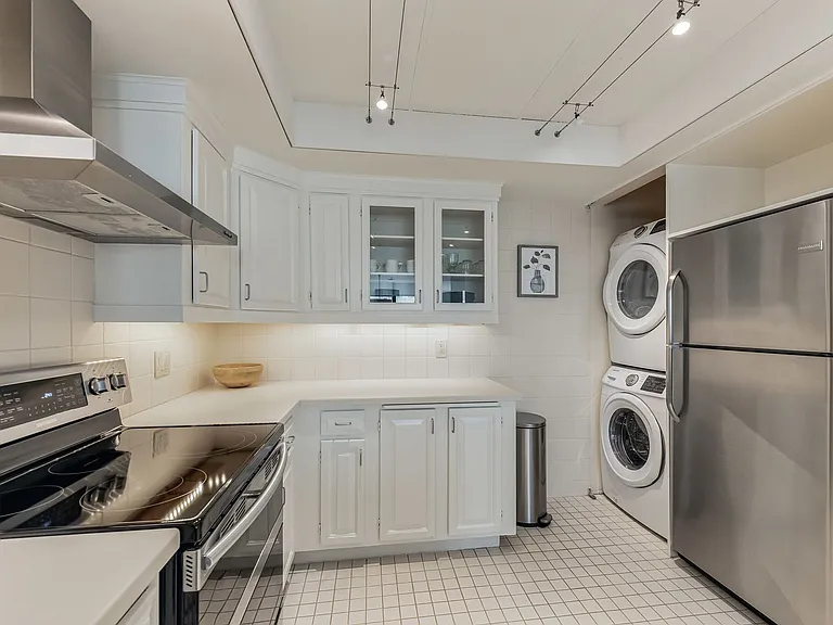 48 W Broadway #1408N — Photo 7
