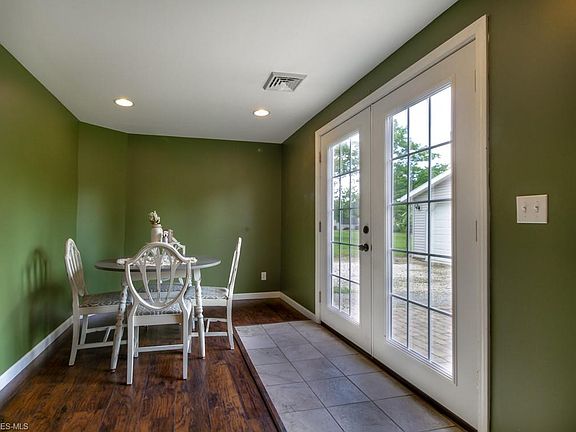 4th image of 436 E Georgia Ave