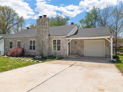 2002 E Wayland Street, Springfield, MO, 65804