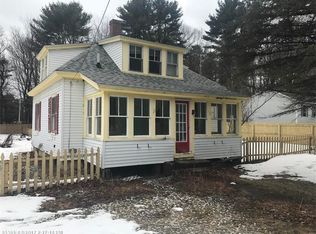 90 Middlesex Rd, Topsham, ME 04086