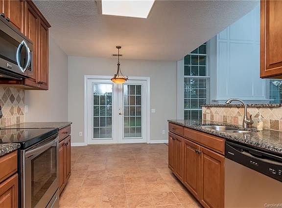 5th image of 11310 Bumpious Ct