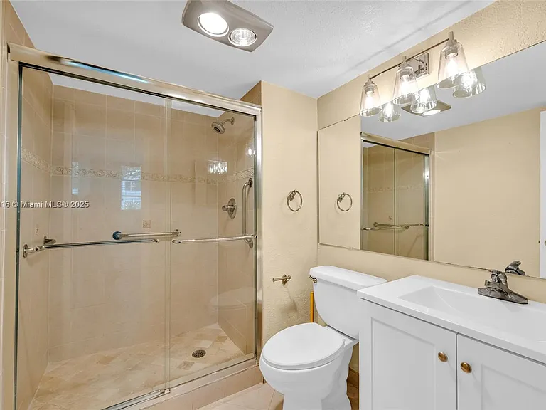 681 S Hollybrook Dr #109 — Photo 17