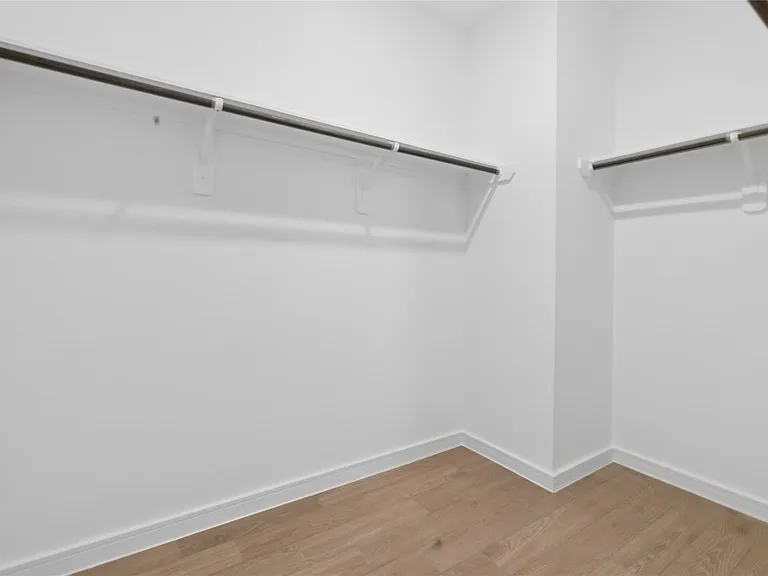 698 Daniels Lake Ln — Photo 24