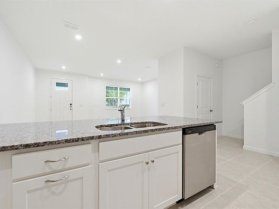 4th image of 132 Royal Ranch Rd