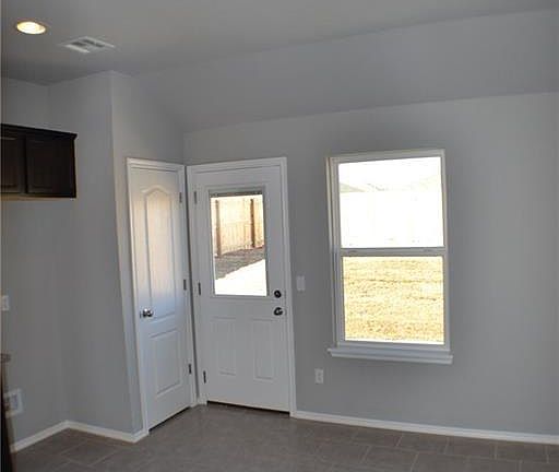 5th image of 2905 Cider Mill Ln