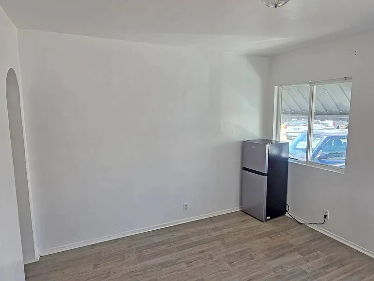 13801 S Vermont Ave #M14 — Photo 2