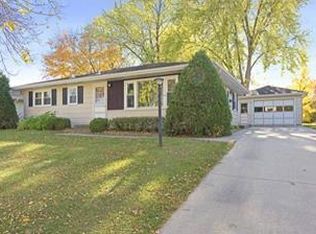 231 W 3rd St, Waconia, MN 55387
