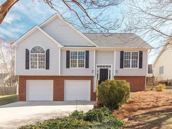 106 Hope Valley Dr, Archdale, NC 27263