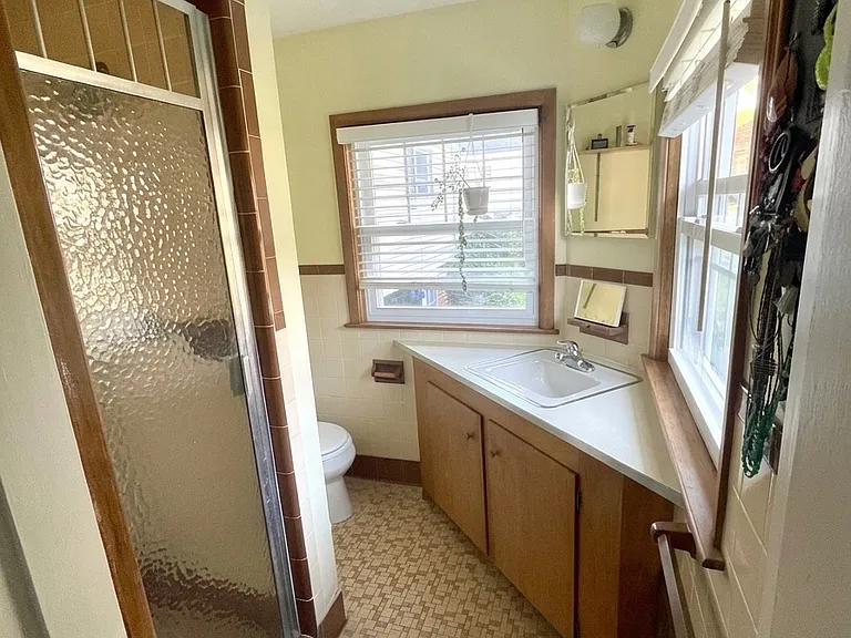 54 Bartley Ave — Photo 10