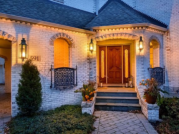 3rd image of 591 Hill Ave