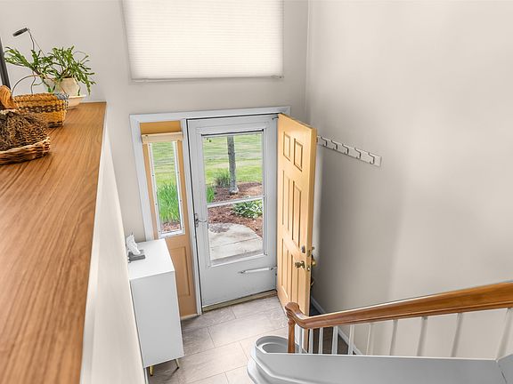 3rd image of 10 Whiting Way