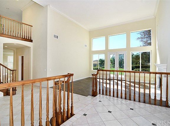 3rd image of 7315 Hillsview Ct