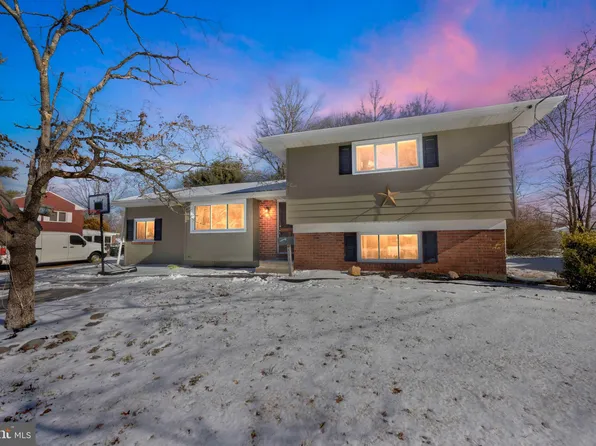 266 Lansing Dr, Mantua, NJ 08051