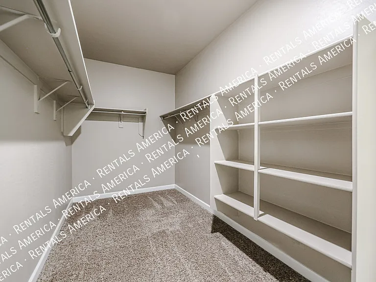 30044 W Avalon Dr — Photo 32