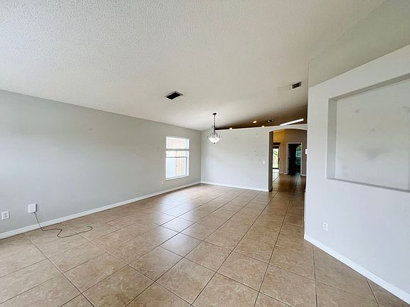 4th image of 1880 Olivia Cir