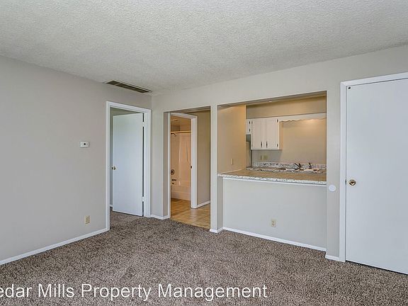 4th image of 525 W 37th St N APT 102