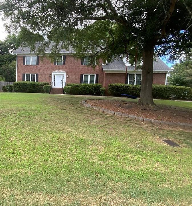 1st image of 2311 Laura Ct