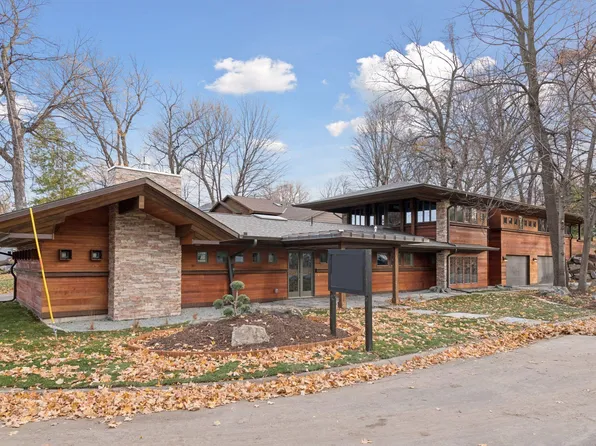 4945 Glen Elyn Rd, Mound, MN 55364