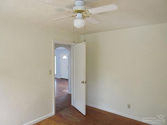 5th image of 1008 NE Loper Ave