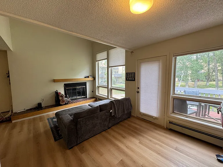 264 Eagle Dr #305 — Photo 6