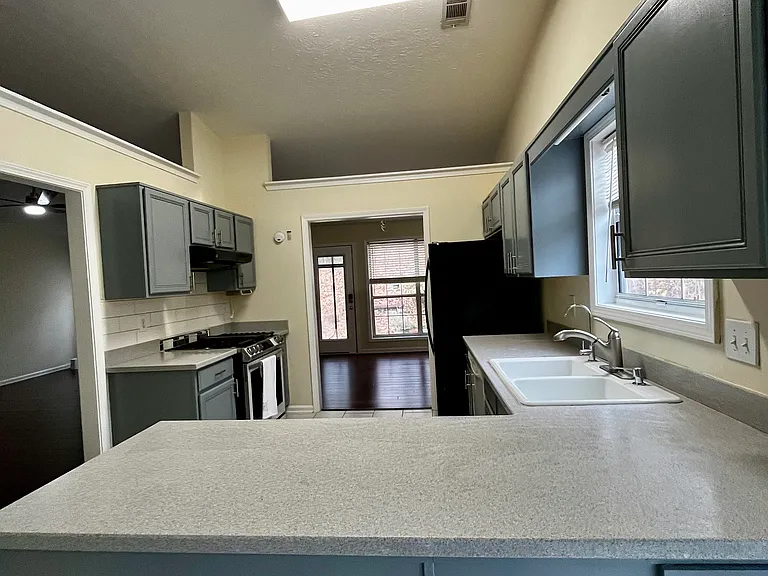 2925 Dogwood Creek Pkwy — Photo 18