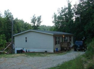 3080 Barnes Mountain Rd, Irvine, KY 40336