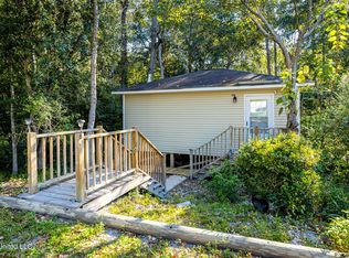 109 Myrtle Rd, Ocean Springs, MS 39564