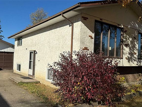 2nd image of 249 Macdowall Cres