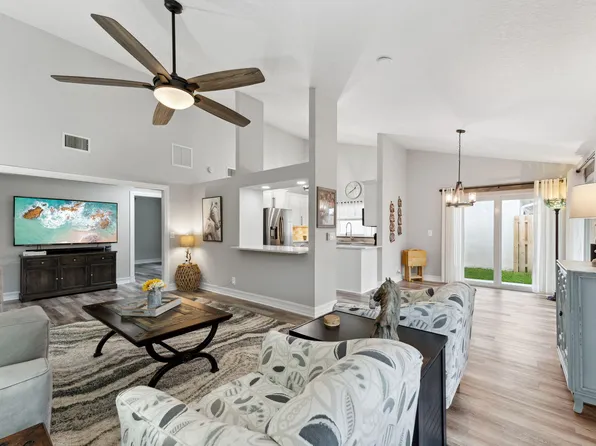 46 Baytree Circle, Boynton Beach, FL 33436
