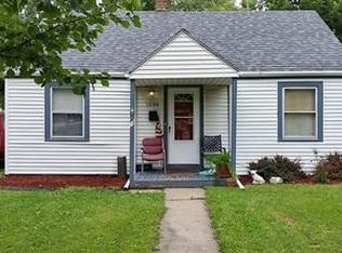 1694 E River St, Kankakee, IL 60901