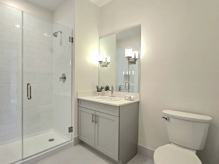135-137 Fairfield Rd #203 — Photo 7