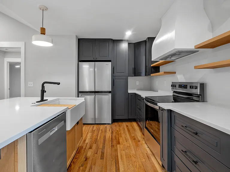 10 Amherst Ave — Photo 12
