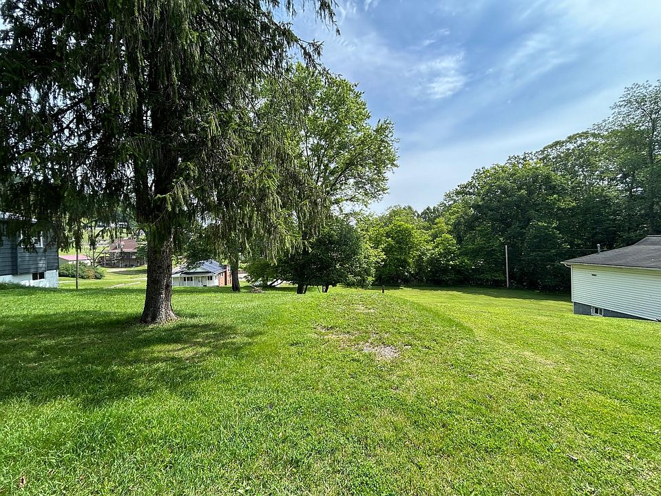 2nd image of Center St Lot 27