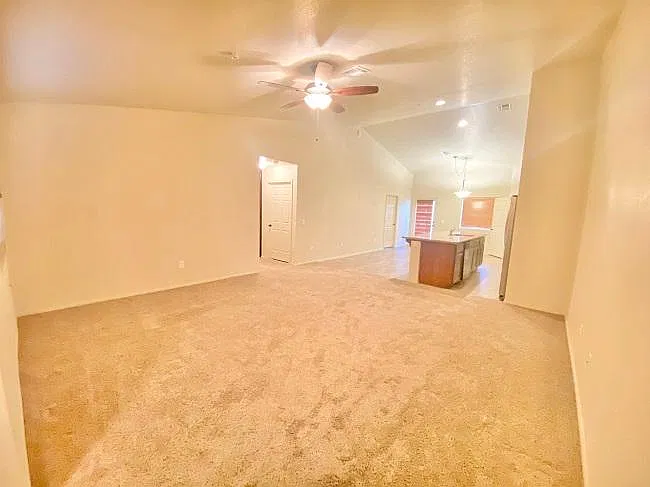 2 bed, 1313 sqft, $1,575 — Photo 4