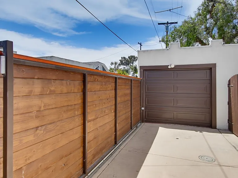 2615 Myrtle Ave — Photo 45