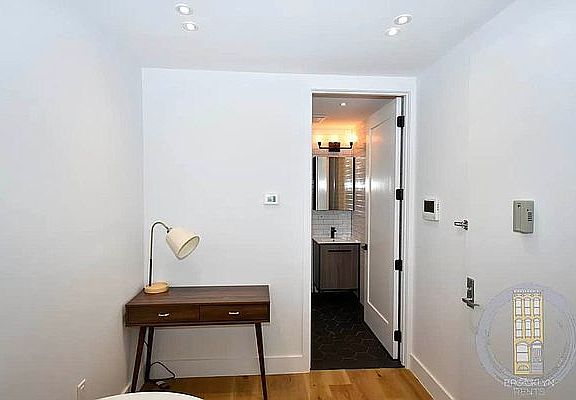 5th image of 37 Irving Pl #1A