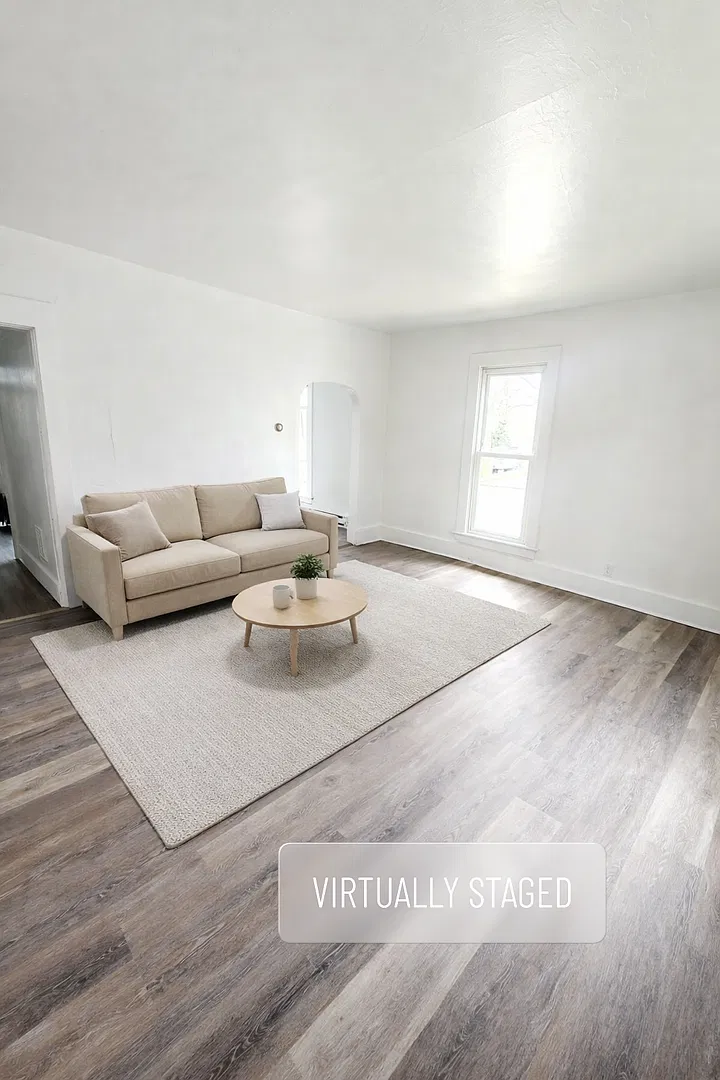 Wayne St W Duplex (931 and 931 1/2) — Photo 3