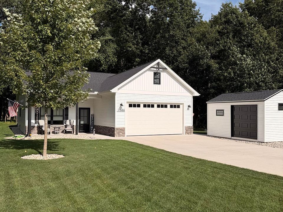 1st image of 7586 Regency Ln