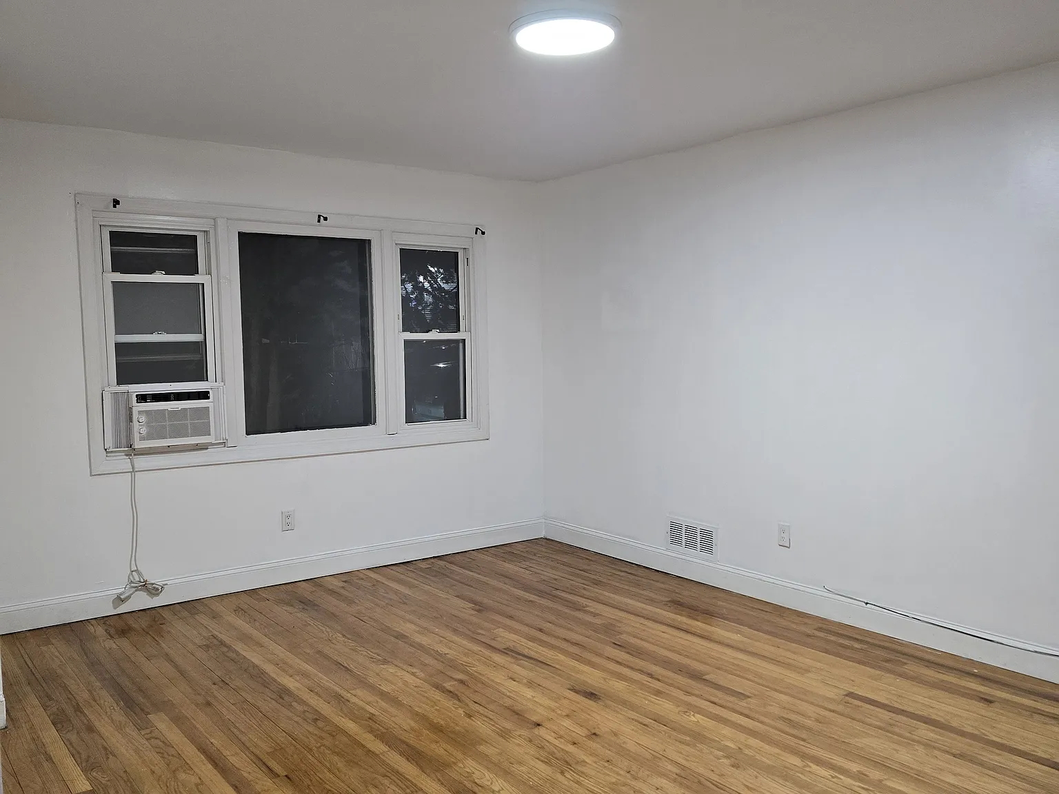 4 bed, $3,500 — Photo 4