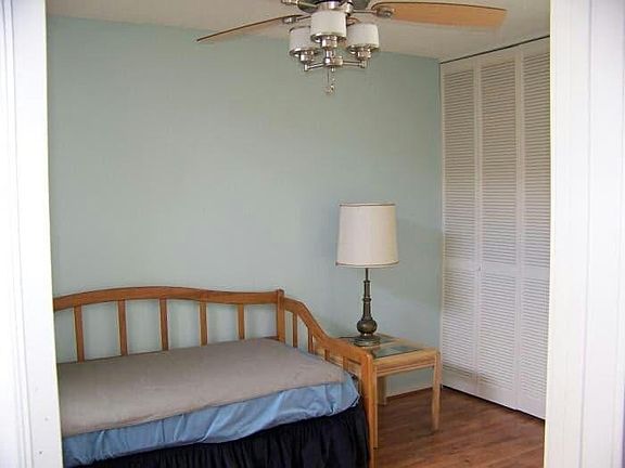 Spare bedroom 2