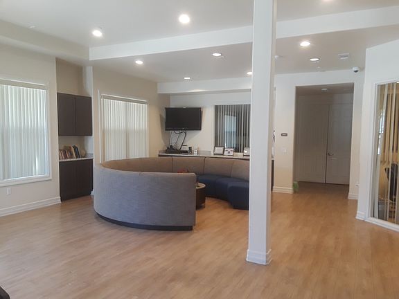 5th image of 12524 Philadelphia St #8976