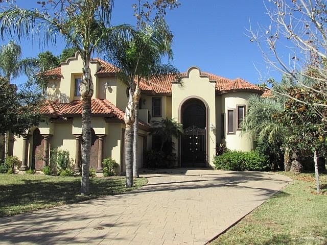 1st image of 3804 El Jardin Ct