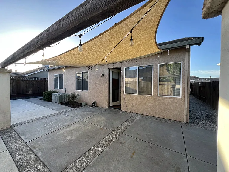 1850 Exeter Dr — Photo 18