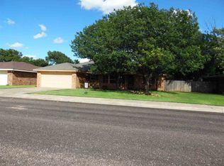104 Redwood St, Hereford, TX 79045